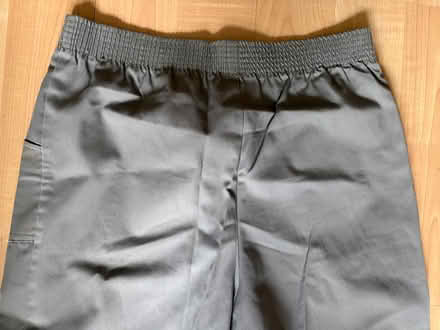 Photo of free Tabi ladies khaki pants size 8 (L5L 5P5) #4
