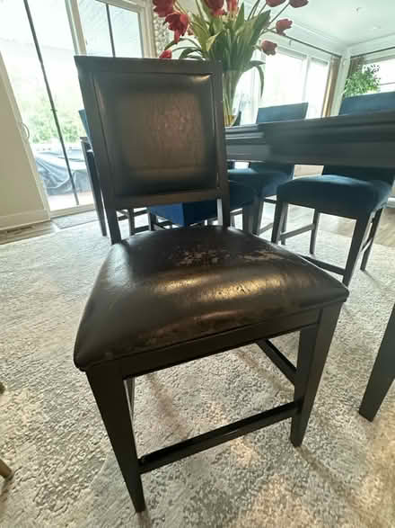 Photo of free Dining room table and chairs (White plains) #2