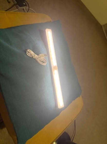 Photo of free LED wardrobe or cupboard light (Marshalswick AL4) #3