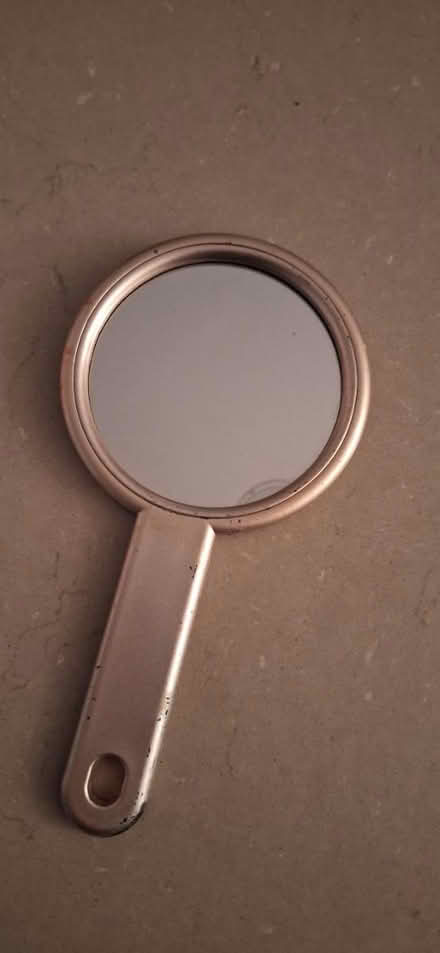 Photo of free Little mirror (Brent lea TW8) #1