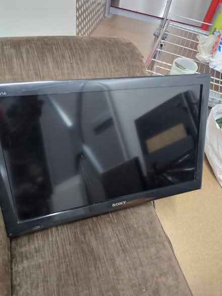 Photo of free tv 27" (RM9 5YN) #1