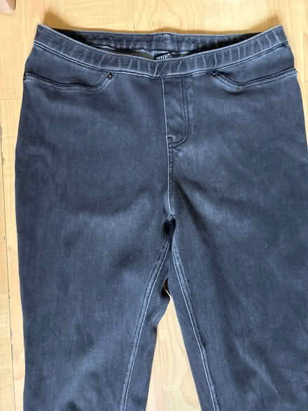 Photo of free Ladies skinny jeans Small dark grey (L5L 5P5) #3