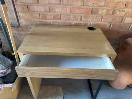 Photo of free Desk with drawer (Billericay CM11) #1