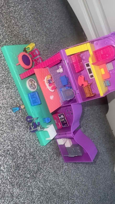 Photo of free Mini doll house (Waltham cross EN8) #1