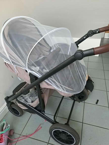 Photo of free Car seat for babies (Ruchill street G20) #1