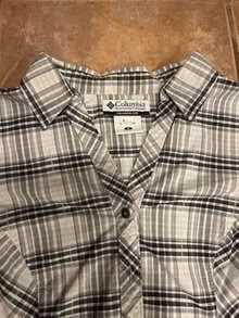 Photo of free Ladies Small Columbia shirt (L5L 5P5) #3