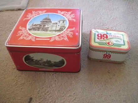 Photo of free Two vintage decorative tins (empty!) (Cambuskenneth FK9) #1