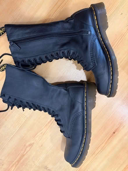 Photo of free Female and male shoes (L4Z 4K1 , Forum drive) #3