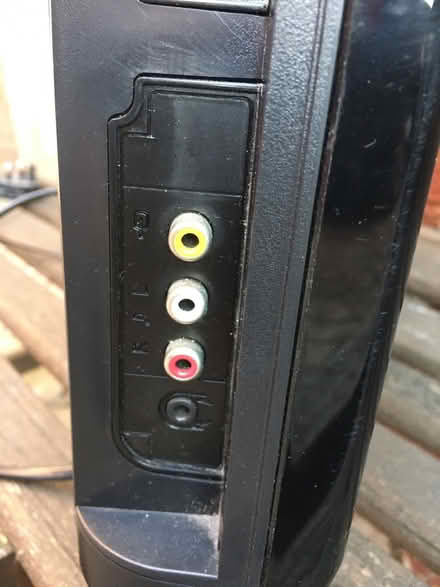 Photo of free Portable, Small 15inch screen Tv (Liverpool L6) #4