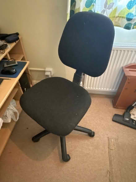 Photo of free Office chair (Potten End HP4) #1