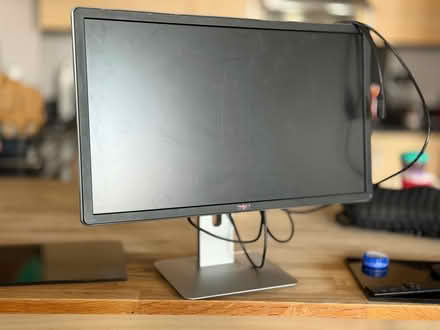 Photo of free Dell computer monitor (Tanner St, SE1) #1