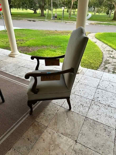 Photo of free Antique chair (Crescent Lake St pete) #3