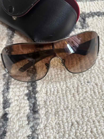 Photo of free Ray-Ban Unisex Sunglasses (Rego Park) #1