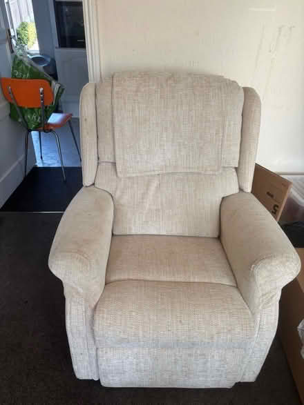 Photo of free Elderly raise and recline chair (Hertsmere WD6) #1