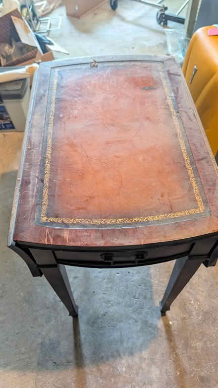 Photo of free End table (Teaneck, NJ) #1