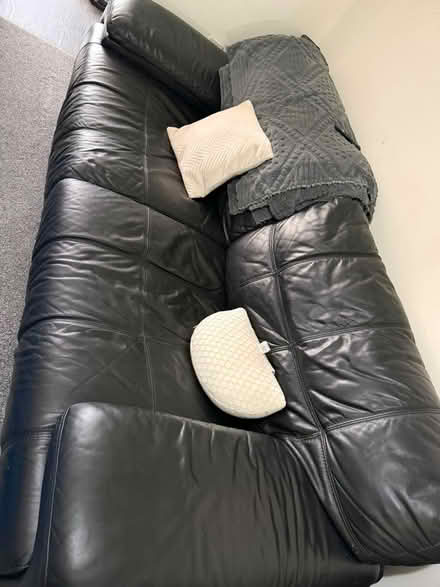 Photo of free 3 and 1 seater lounge chair (SK142DH) #2
