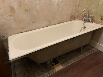 Photo of free cast iron bath tubs and taps (Kt1) #1