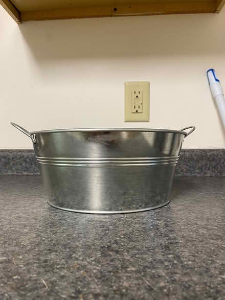 Photo of free 10" Metal Tub Cooler Gift pack (Crownsville/Gambrills/Crofton) #1