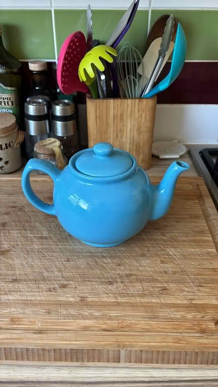 Photo of free Blue teapot (Beckenham BR3 BR3) #1