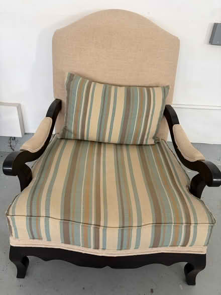 Photo of free Armchair &Ottoman (Chatsworth) #4