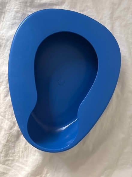Photo of free Bed pan (Harlesden NW10) #1