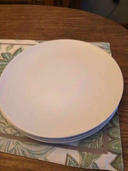 Photo of free Set of 4 white plastic duvet plates (Port Monmouth) #1