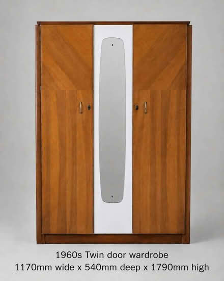 Photo of free 1960s Double Wardrobe (Burbage LE10) #1