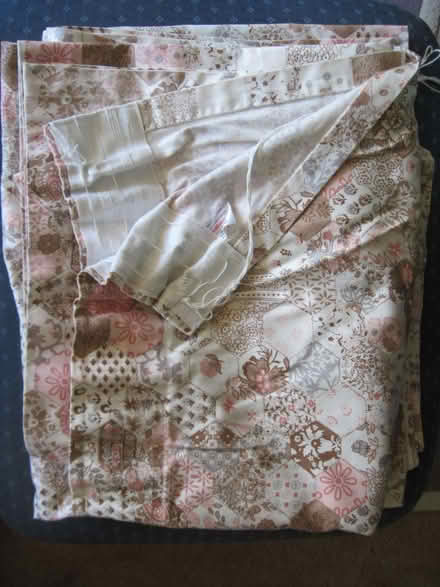Photo of free Curtains (Cambuskenneth FK9) #1