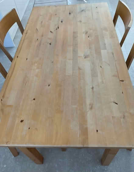 Photo of free kitchen table and 4 chairs (Wickford SS11) #3