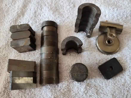 Photo of free Assorted small magnets (Saugus) #1