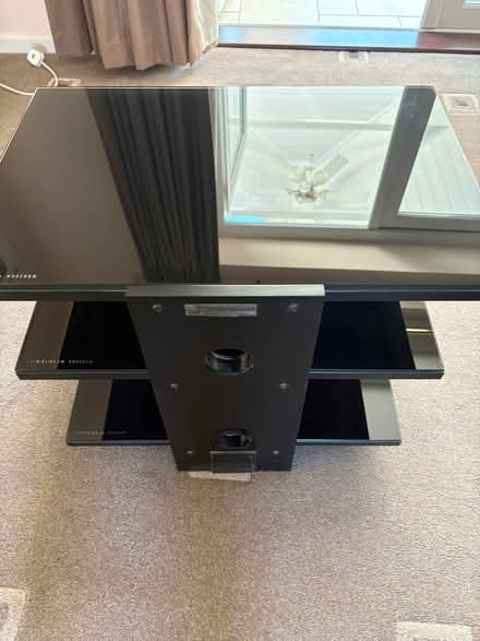 Photo of free Glass Tv stand (Twyford RG10) #3
