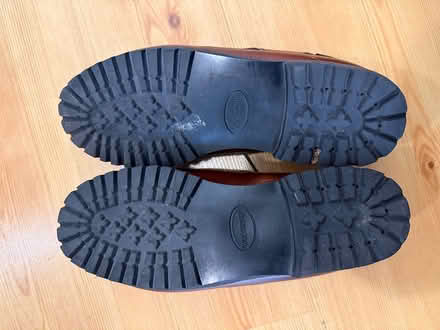 Photo of free Female and male shoes (L4Z 4K1 , Forum drive) #4