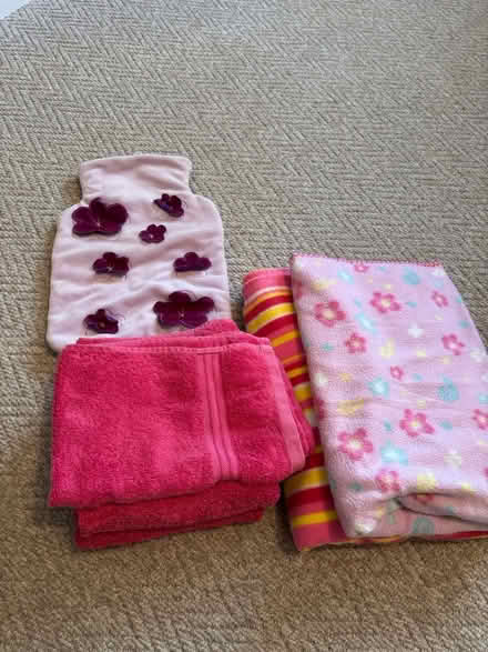 Photo of free Girl bundle blankets, towels bundle (Letchworth SG6) #1