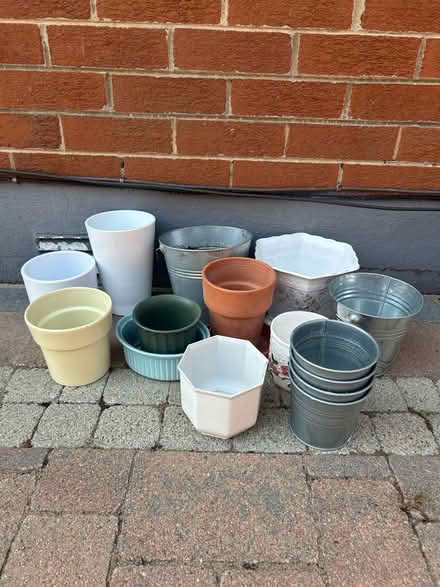 Photo of free Assorted plant pots (Jordanstown BT37) #1