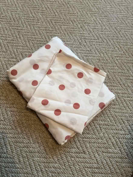 Photo of free Single duvet cover and pillowcase (Letchworth SG6) #1