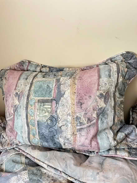 Photo of free Set of two twin comforters (Teaneck, NJ) #3