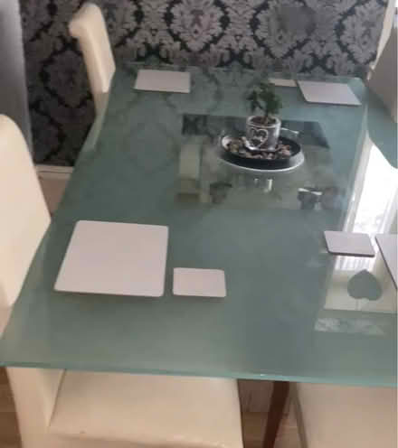 Photo of free Dining table (SE18 woolwich common) #1