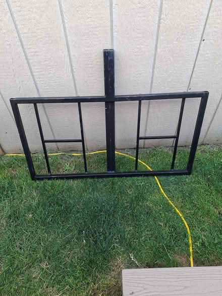 Photo of free Hitch rack/basket (Everett Wa) #1
