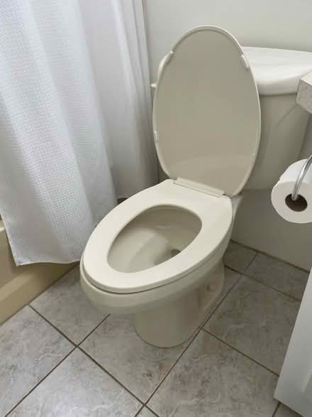 Photo of free Toilet. Clean and gently used (Fort Pierce, FL) #3