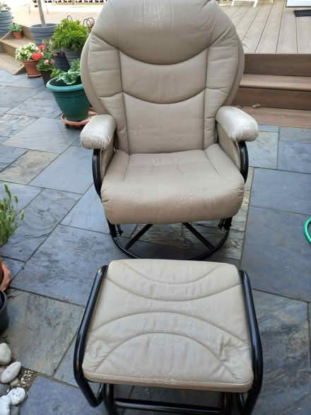 Photo of free Extra Large Swivel Reclining Chair (Kingsteignton area of N.Abbot) #1
