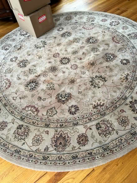 Photo of free 8’ round wool Nourison 2000 rug (Ringoes NJ) #1