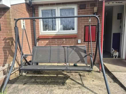Photo of free 3 seater outside swing (DE75 heanor) #1