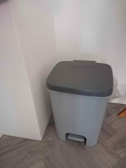Photo of free Pedal bin (Bexhill-on-Sea TN40) #1