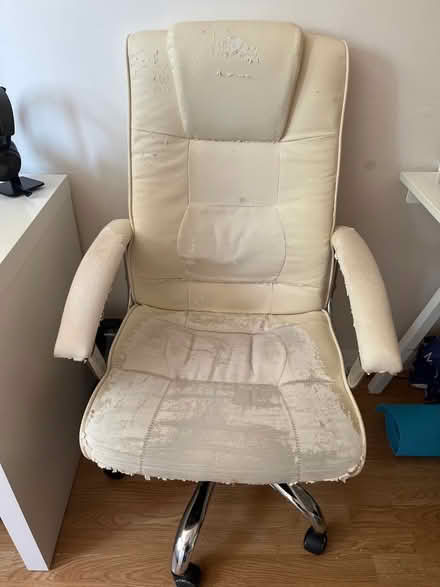 Photo of free White Leather Chair (Rawmarsh S62) #1