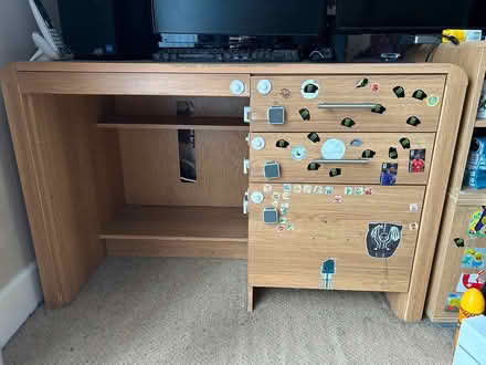 Photo of free Desk (Stoke Park IP2) #1