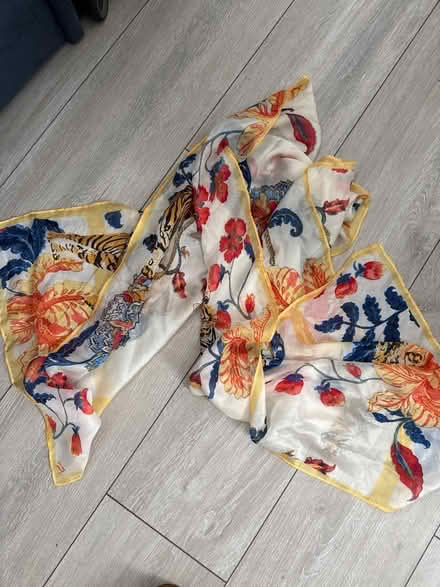 Photo of free Pretty silk scarf (Tyburn B24) #1