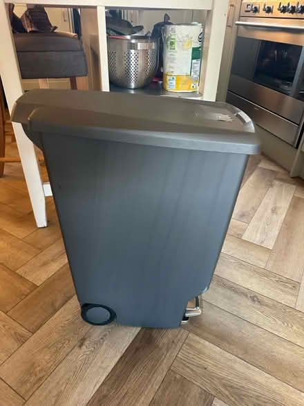 Photo of free Bin - very good condition (Sydenham) #3