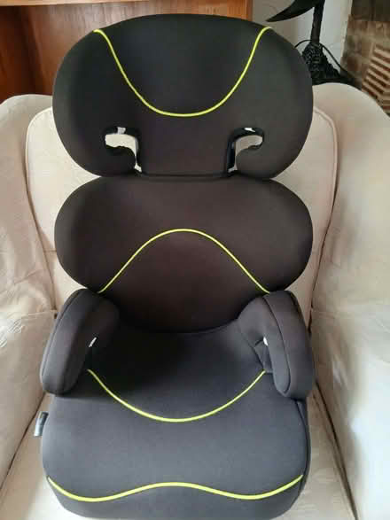 Photo of free Childs non - Isofix car seat from John Lewis (Little Kingshill HP16) #1