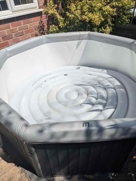 Photo of free M-spa Tuscany hot tub (Wollaton NG8) #4