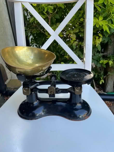 Photo of free Weighing scales (Sanderstead CR2) #1